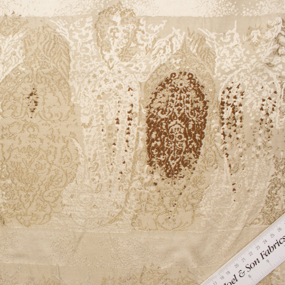 Beige Metallic Cloqué