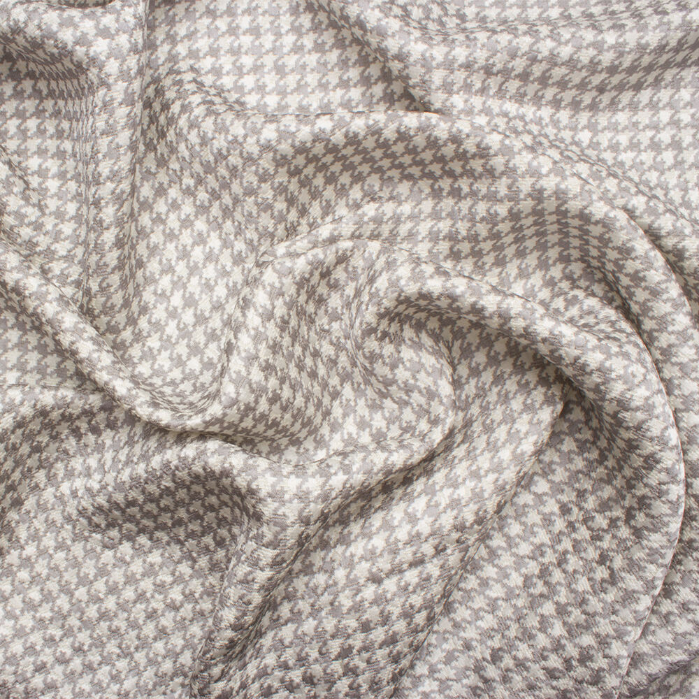 Grey/Ivory Houndstooth Cloqué (A 2.50m Piece)