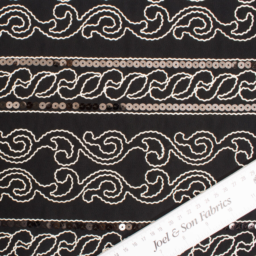 Black Embroidered Viscose Crêpe (A 1.40m Piece)