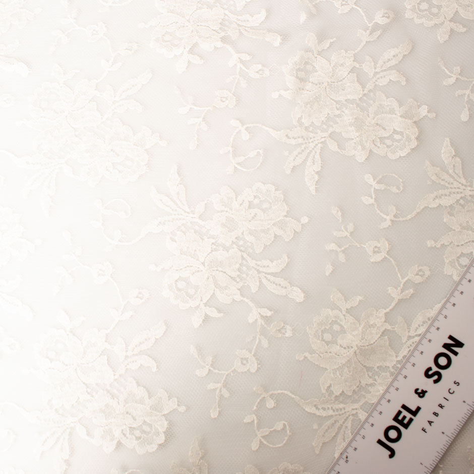Cotton Blend Ivory Floral Chantilly lace