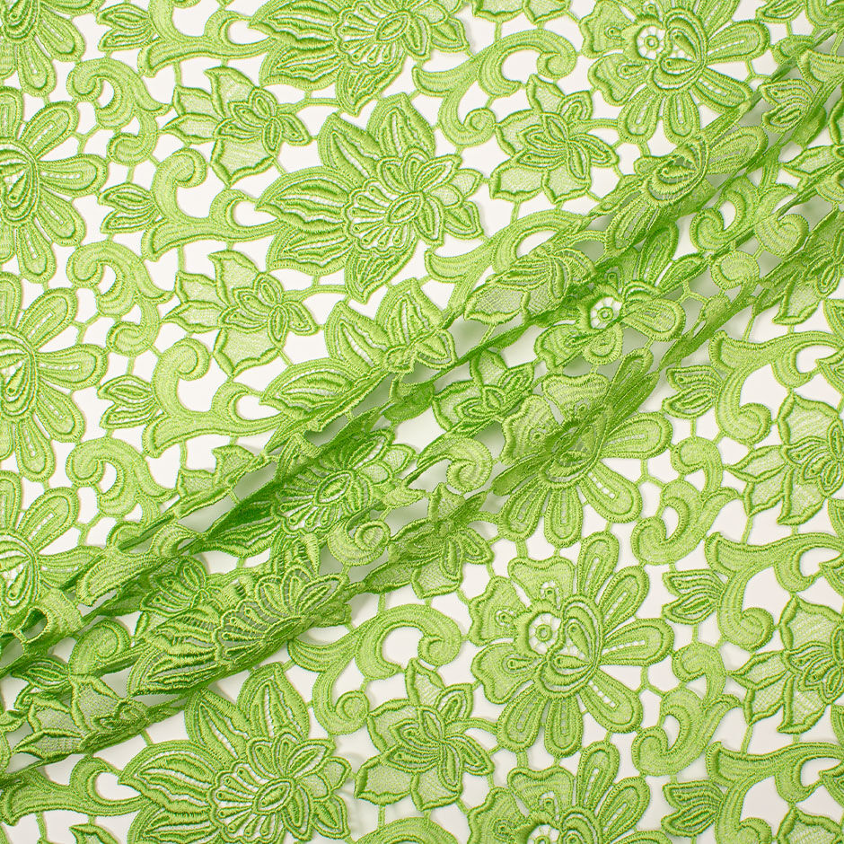Apple Green Floral Guipure Lace (A 1.40m Piece)