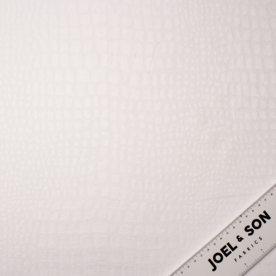 White Animal Jacquard Pure Cotton Piqué (A 2.70m Piece)