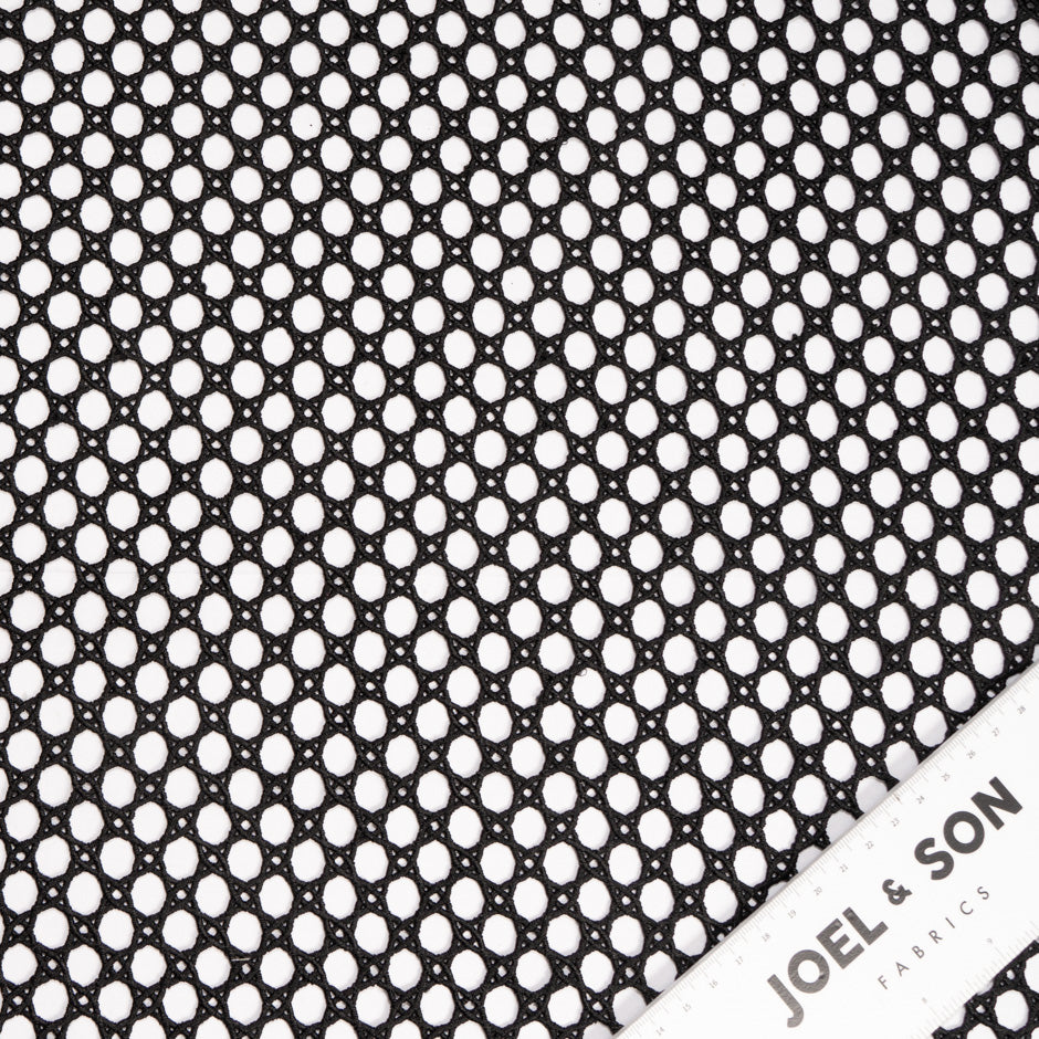 Black 'Fish-Net' Style Guipure Lace (A 2.45m Piece)
