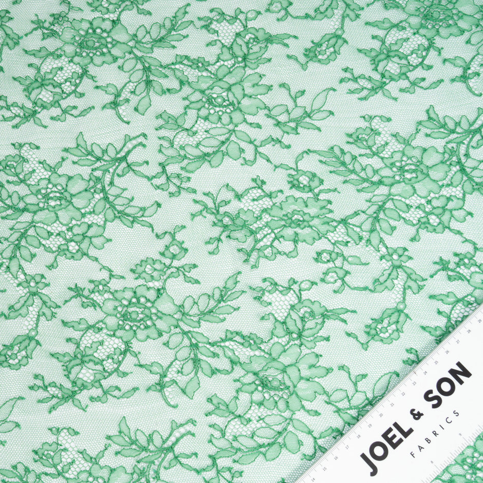 Apple Green Chantilly Lace (A 2.30m Piece)