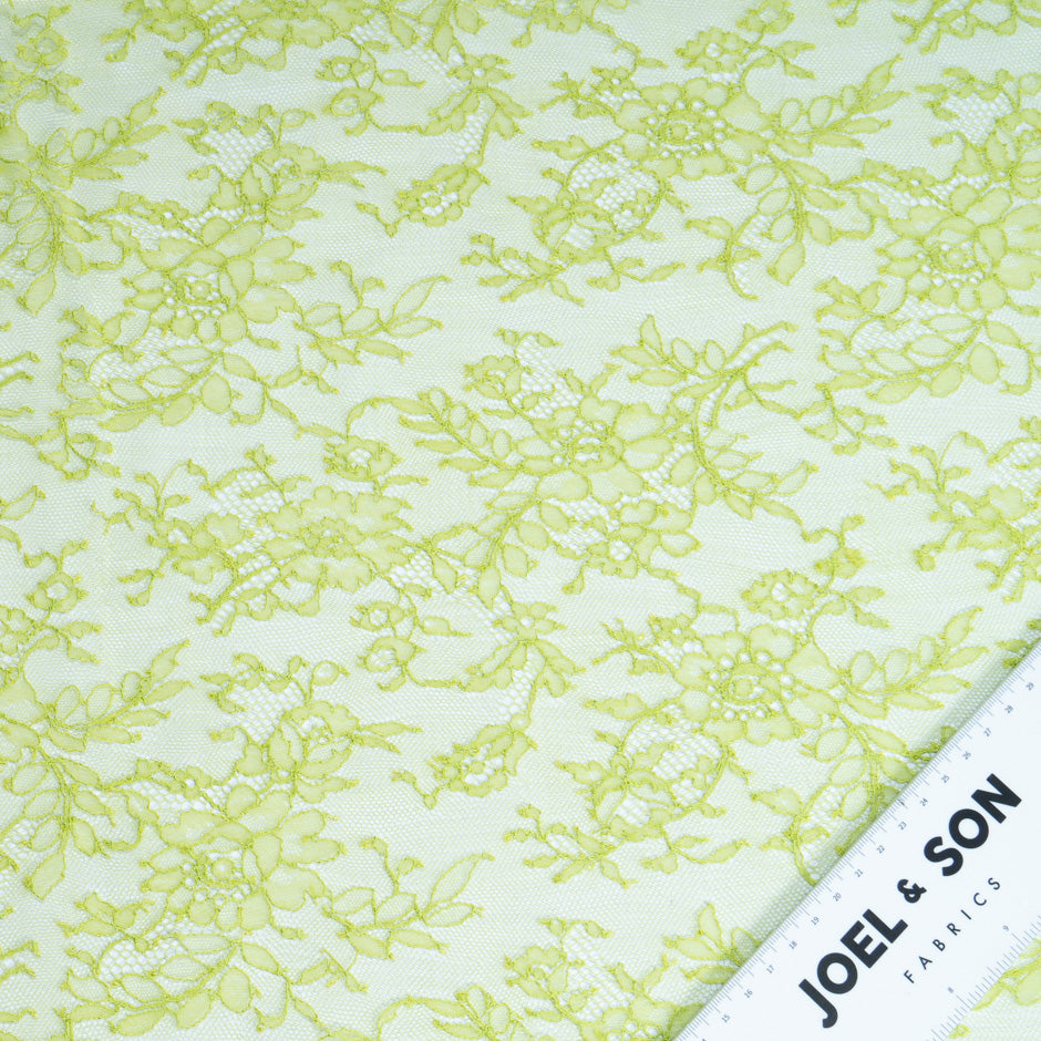 Lime Green Floral Chantilly Lace (A 2.70m Piece)