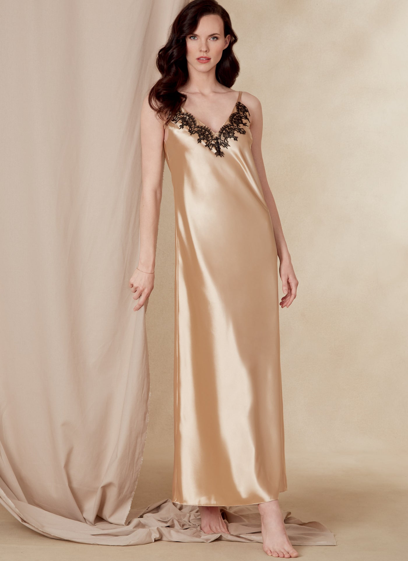 ROBE, CAMISOLE, SLIP, SHORTS & TROUSERS SET - V1834