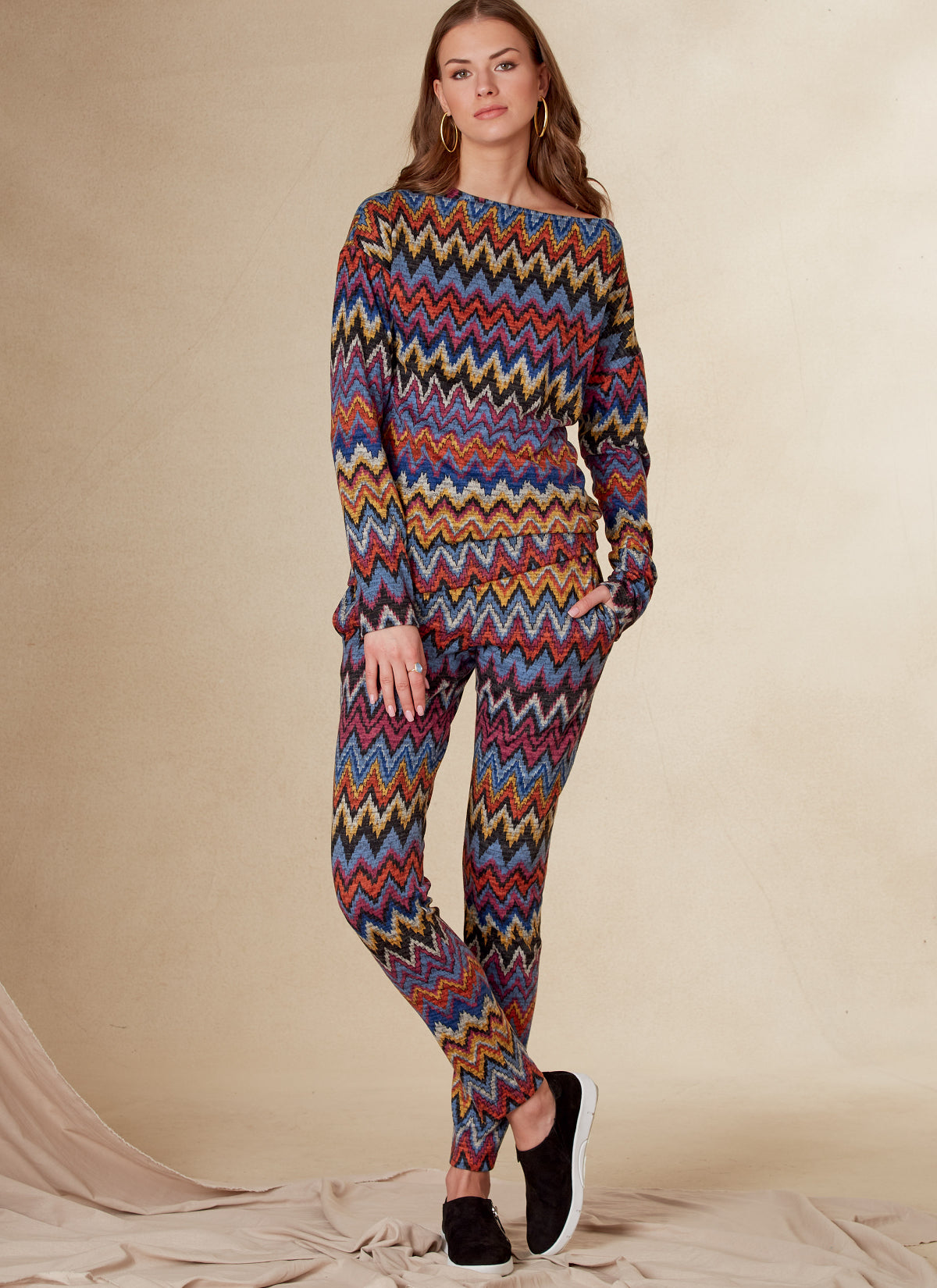 TOPS/TROUSERS/SLIPPERS - V1835