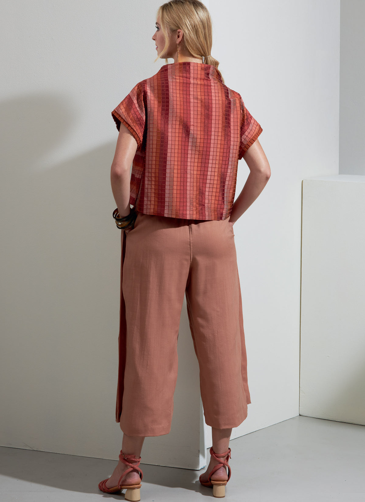 TOP & TROUSERS - V1868