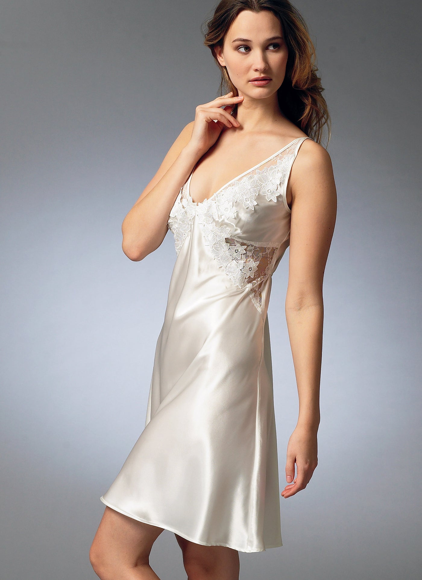 ROBE/SLIP/CAMISOLE/PANTIES - V8888