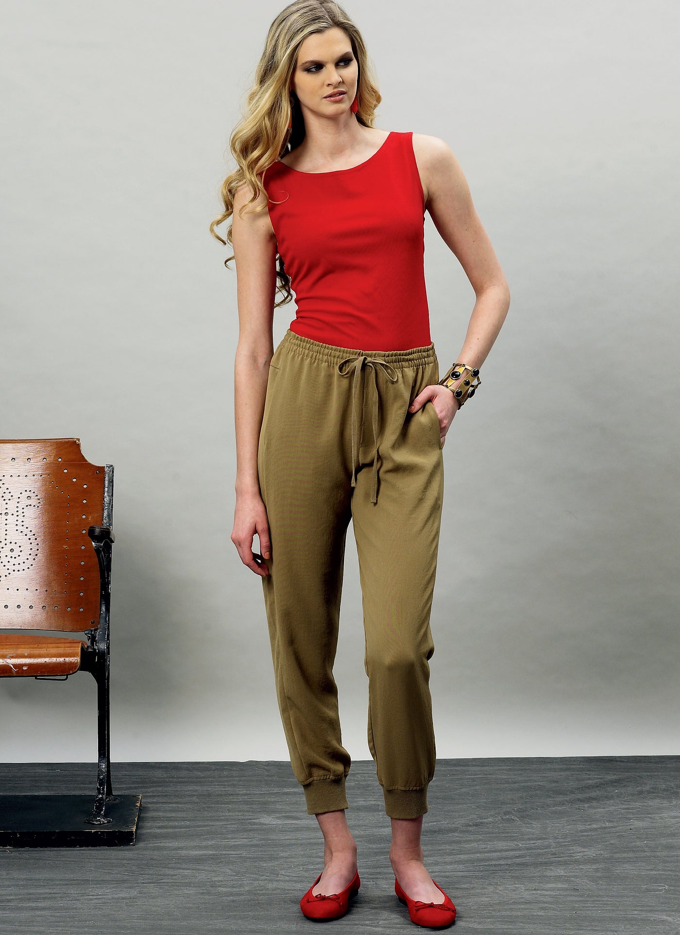 TROUSERS - V8909