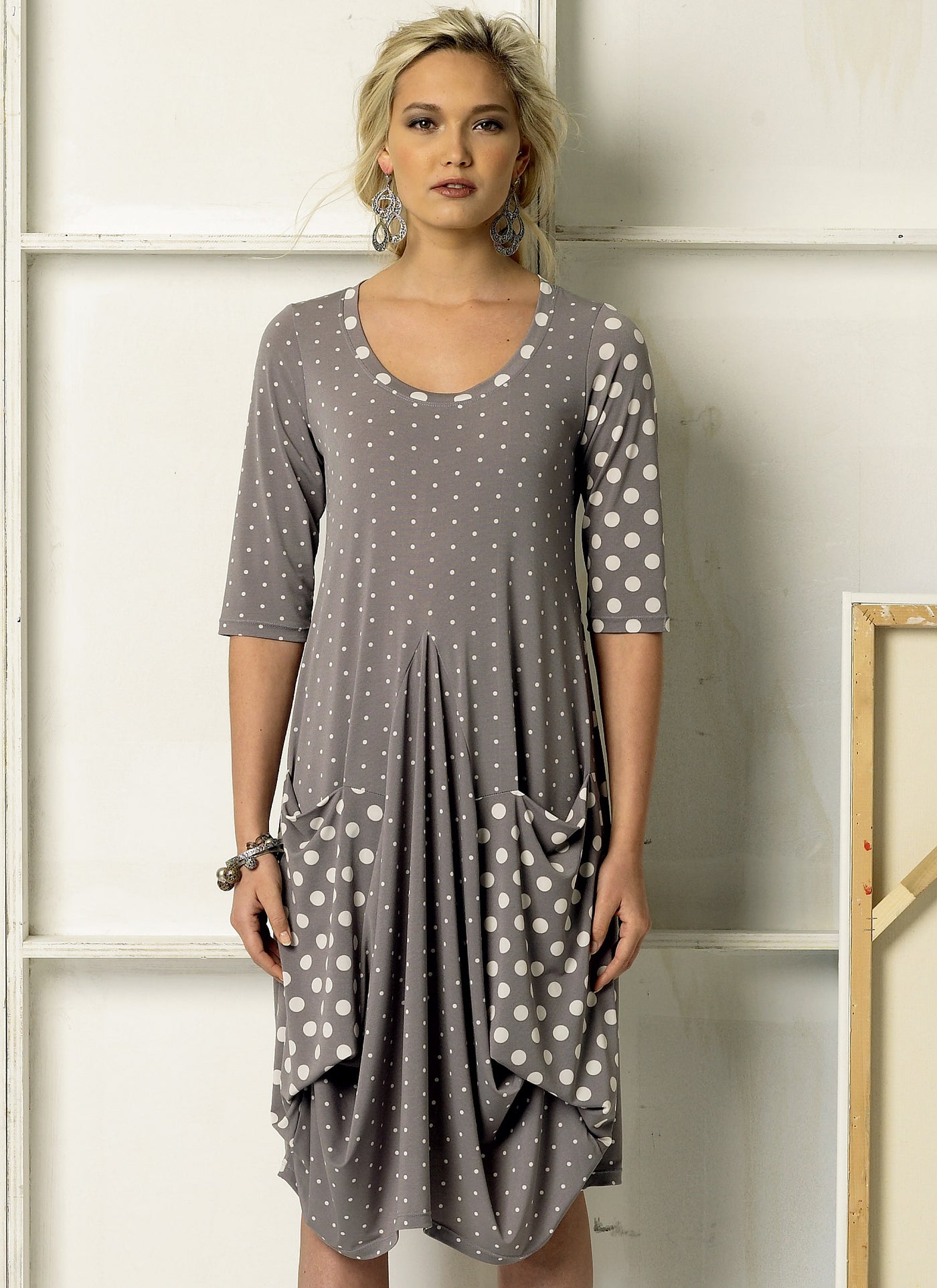 DRESS & JACKET - V8975