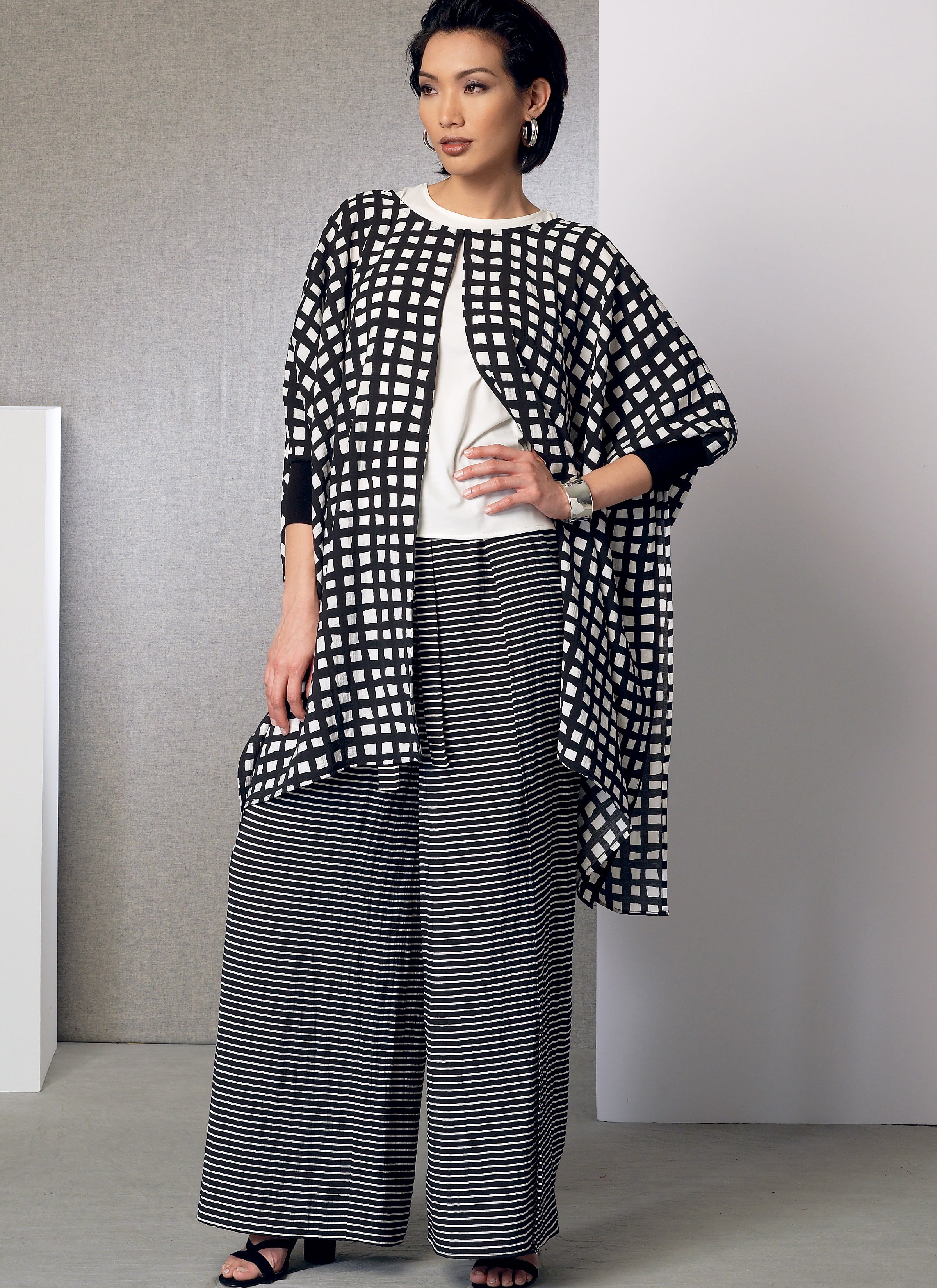 PONCHO/TOP/SHORTS/TROUSERS - V9191