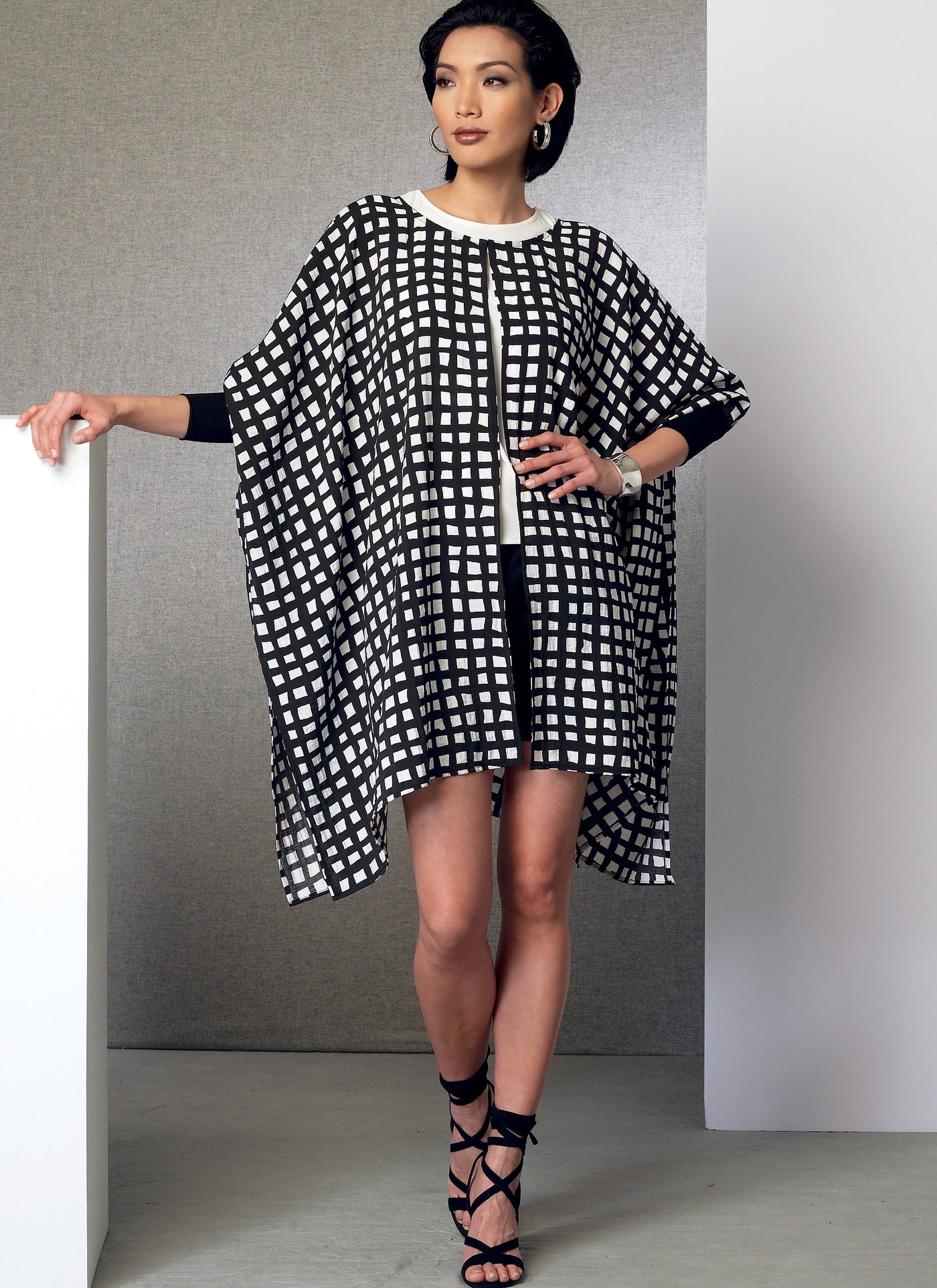 PONCHO/TOP/SHORTS/TROUSERS - V9191
