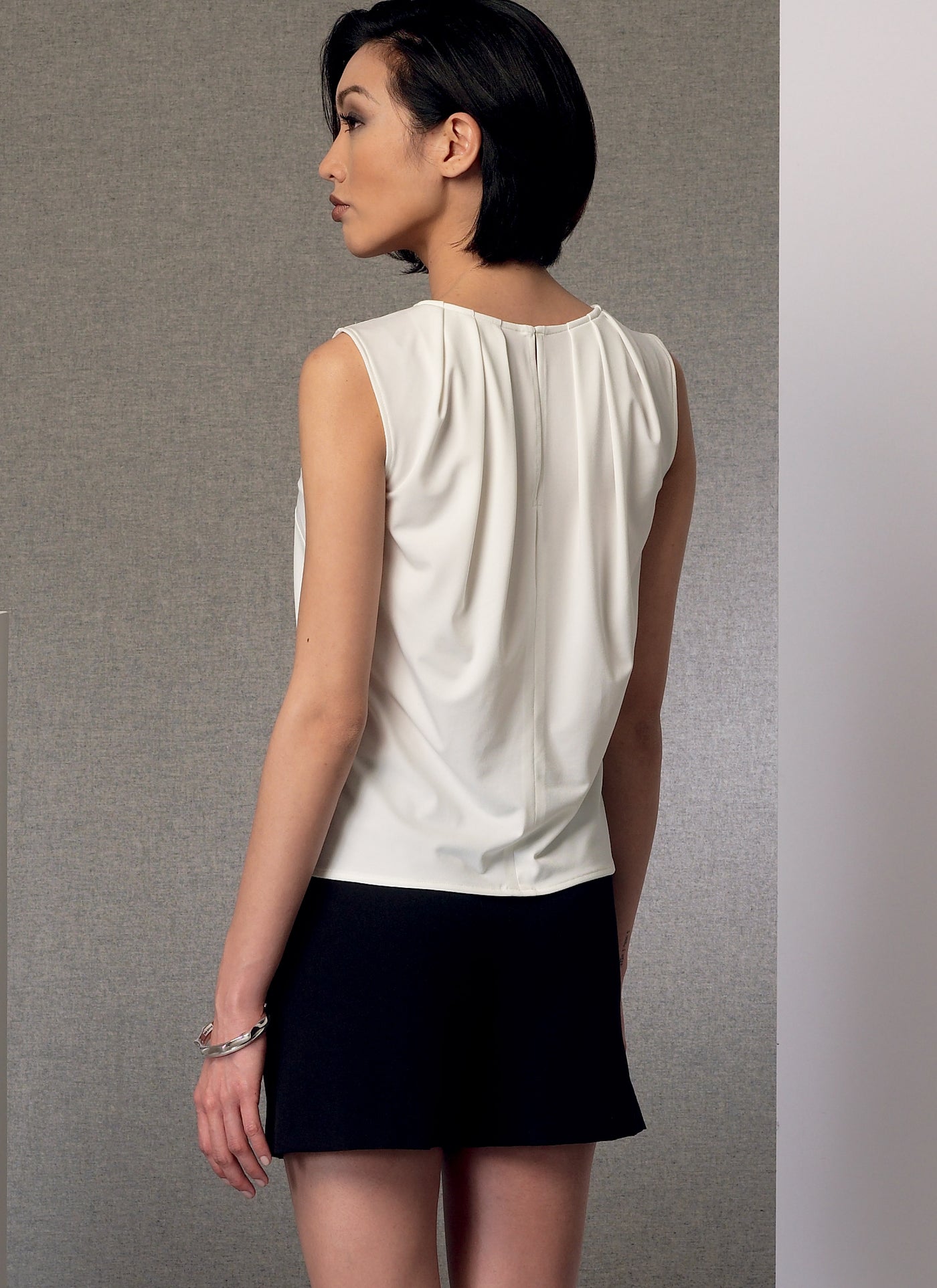 PONCHO/TOP/SHORTS/TROUSERS - V9191