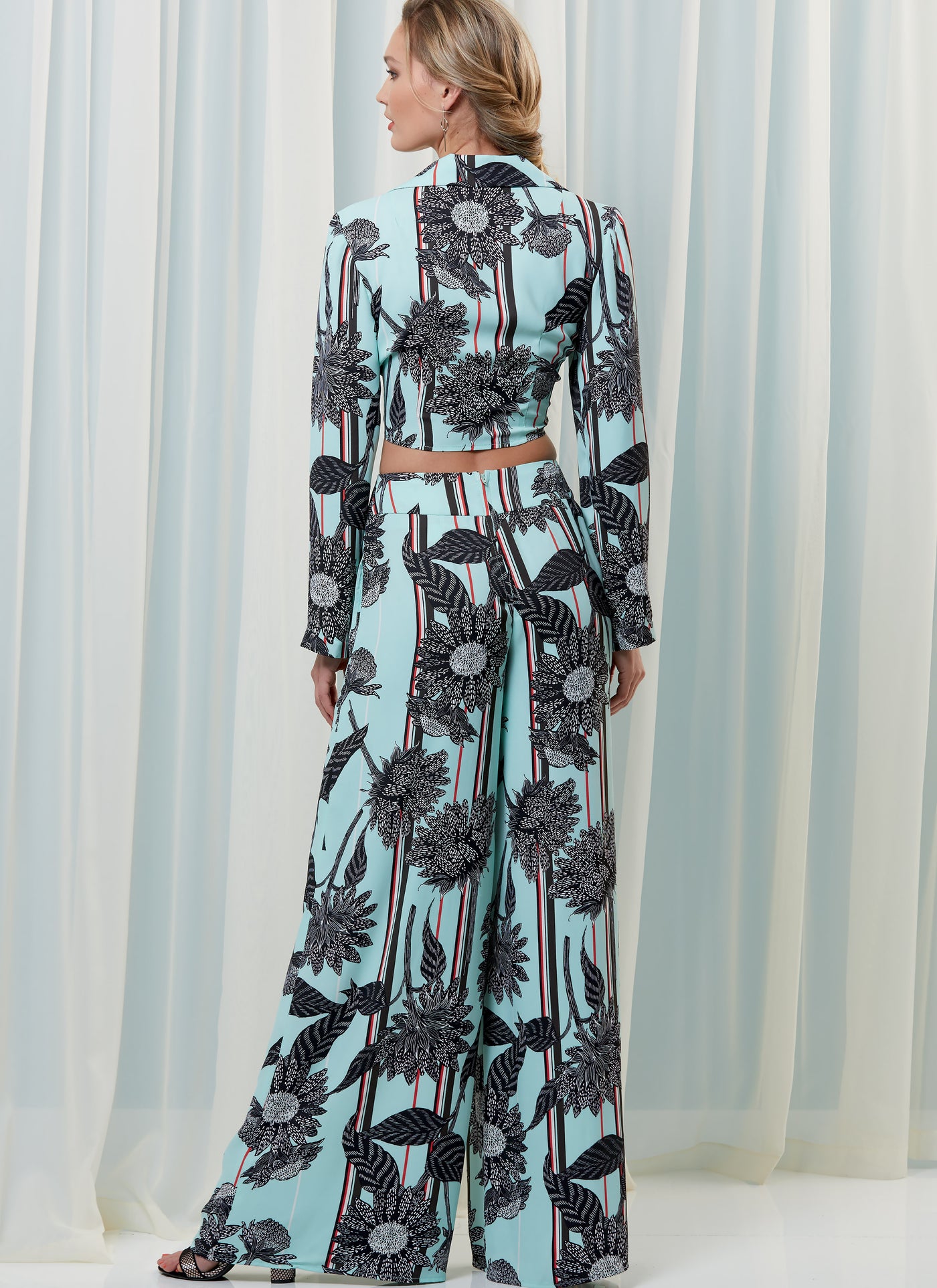 CASUAL TWO-PIECE - V9319