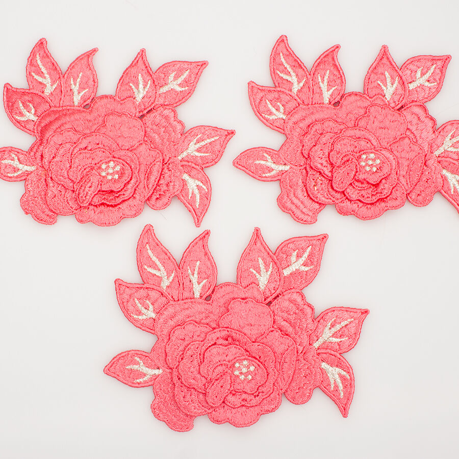 Salmon PInk/Slver Metallic Flower Motif