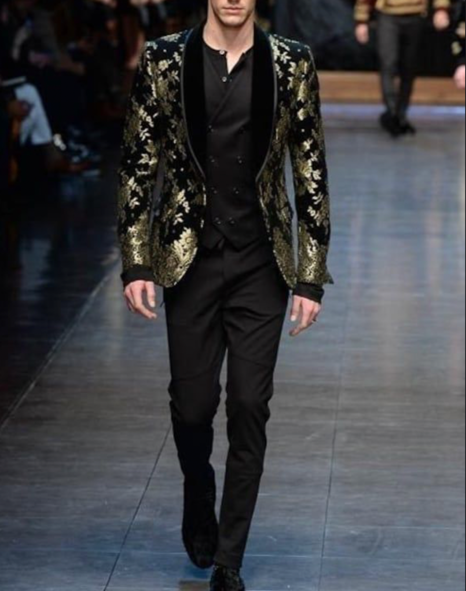 Gold/Black Metallic 'Baroque' Brocade (A 3.30m Piece)