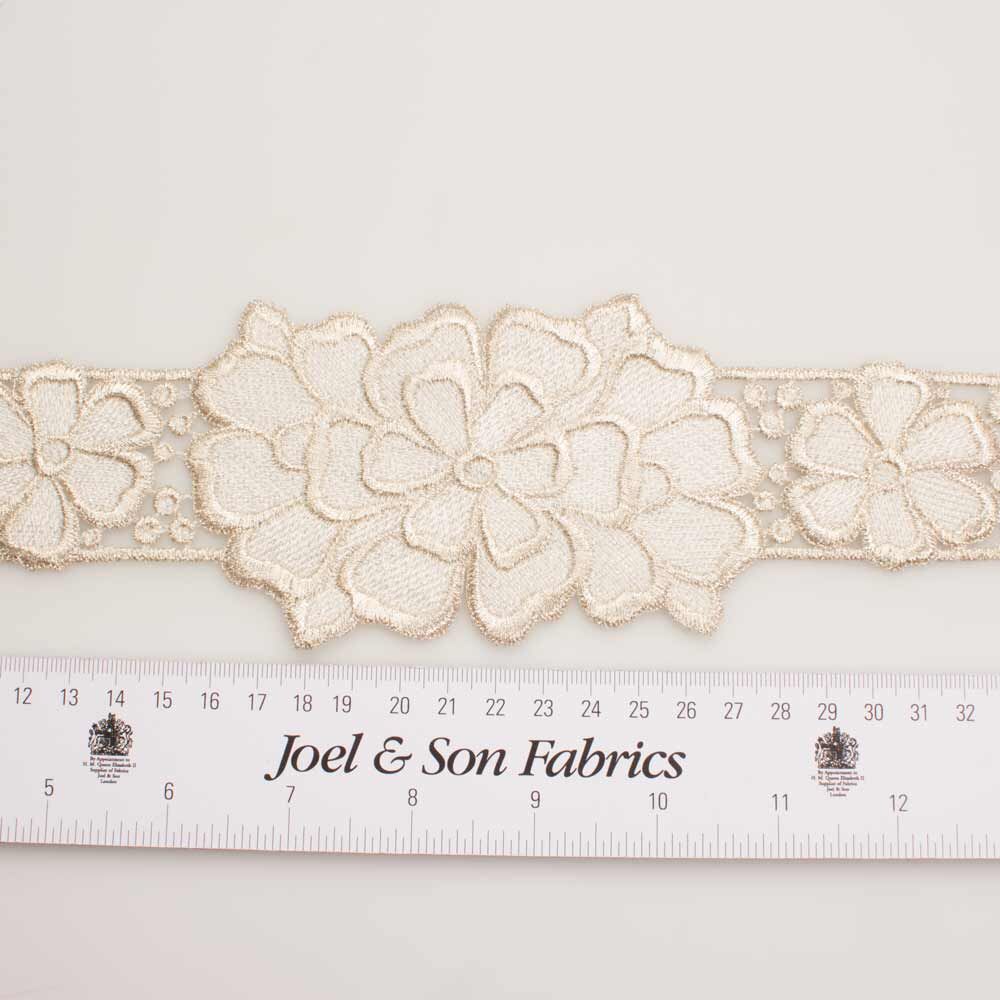 White/Silver Floral Guipure Trim