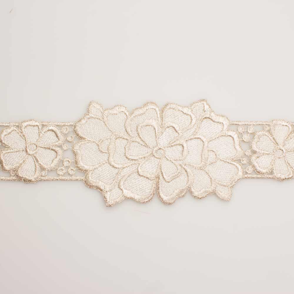White/Silver Floral Guipure Trim
