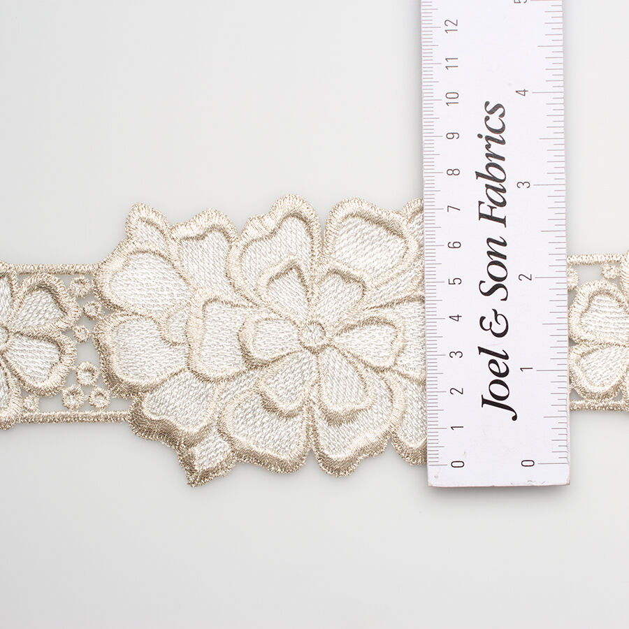 Ivory Metallic Floral Guipure Trim